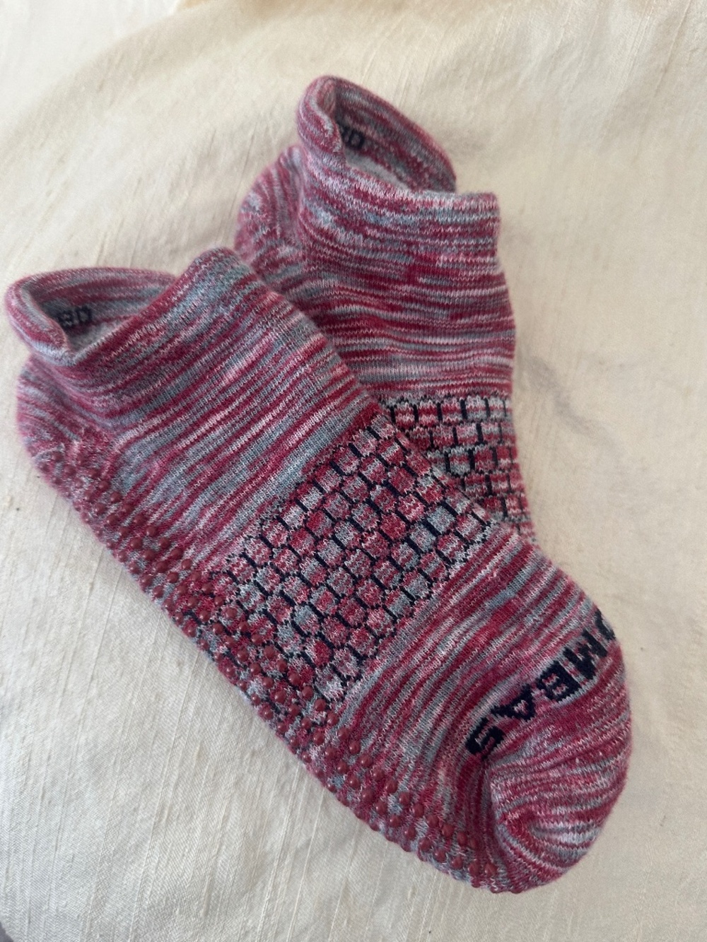 Bombas Grippers Space Dye Ankle Sock Pairs Size M